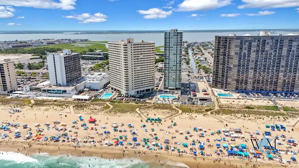 Beachfront 2-Bedroom Condo At Atlantis Building, Ocean City Ocean Views & Pool Access Stati Uniti